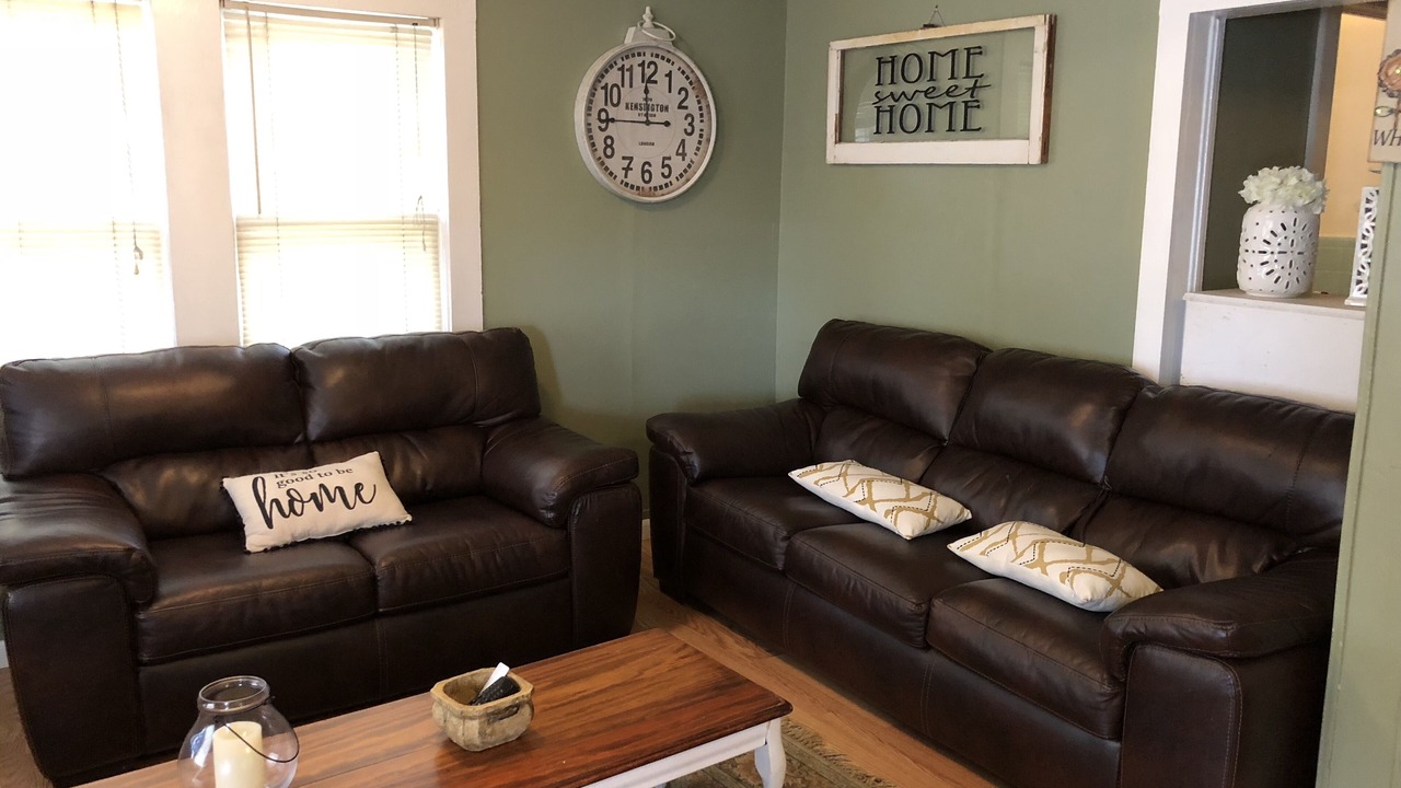 Photo of Livingroom in Brownsville