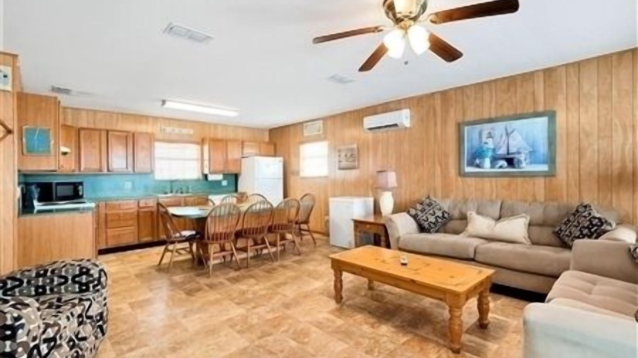 Photo of Livingroom in Port Mansfield
