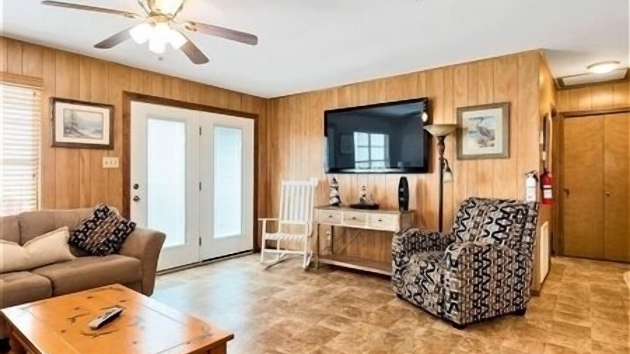 Photo of Livingroom in Port Mansfield