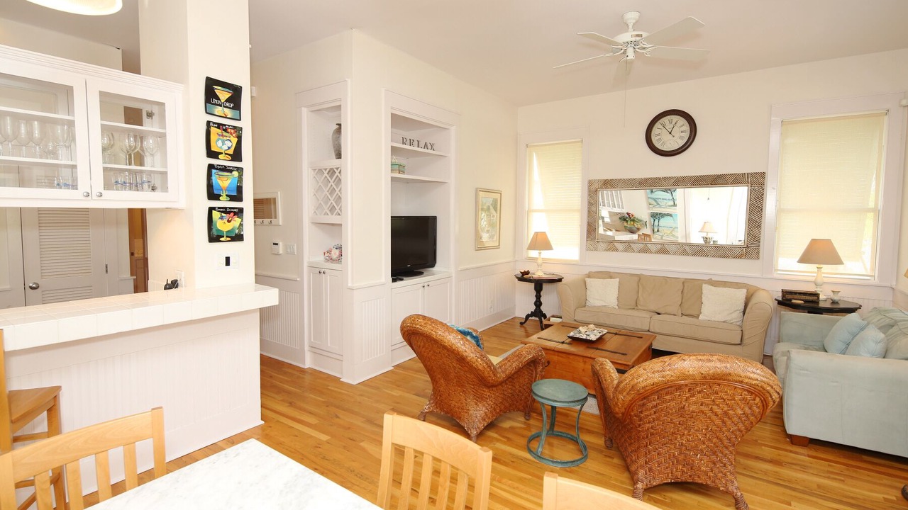 Photo of Livingroom in The Shores