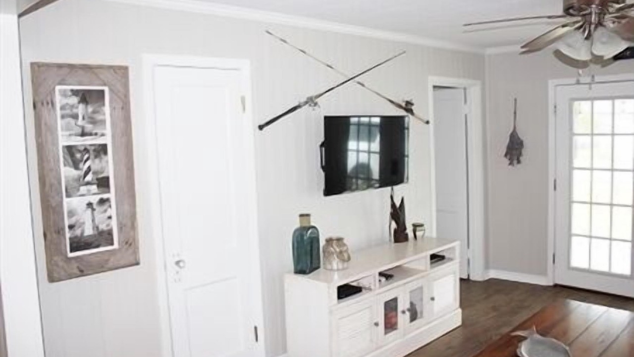 Photo of Livingroom in Port Mansfield