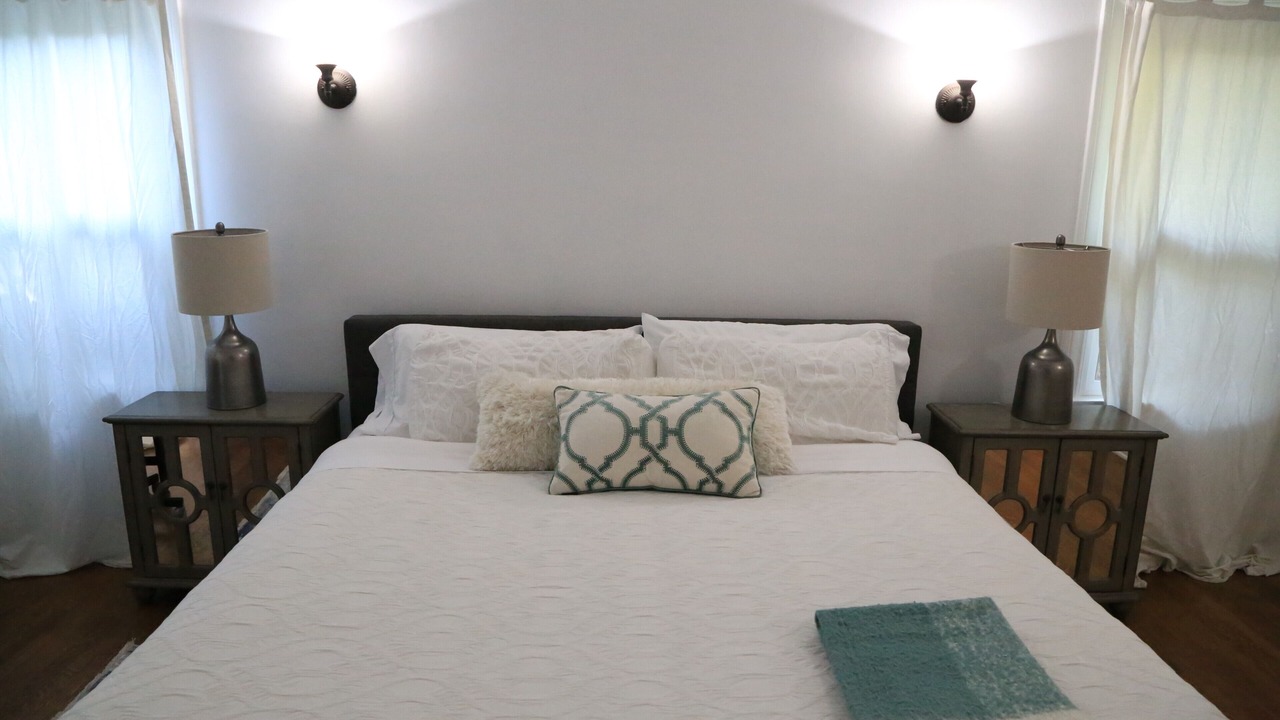 Photo of Bedroom in Beverly Grove