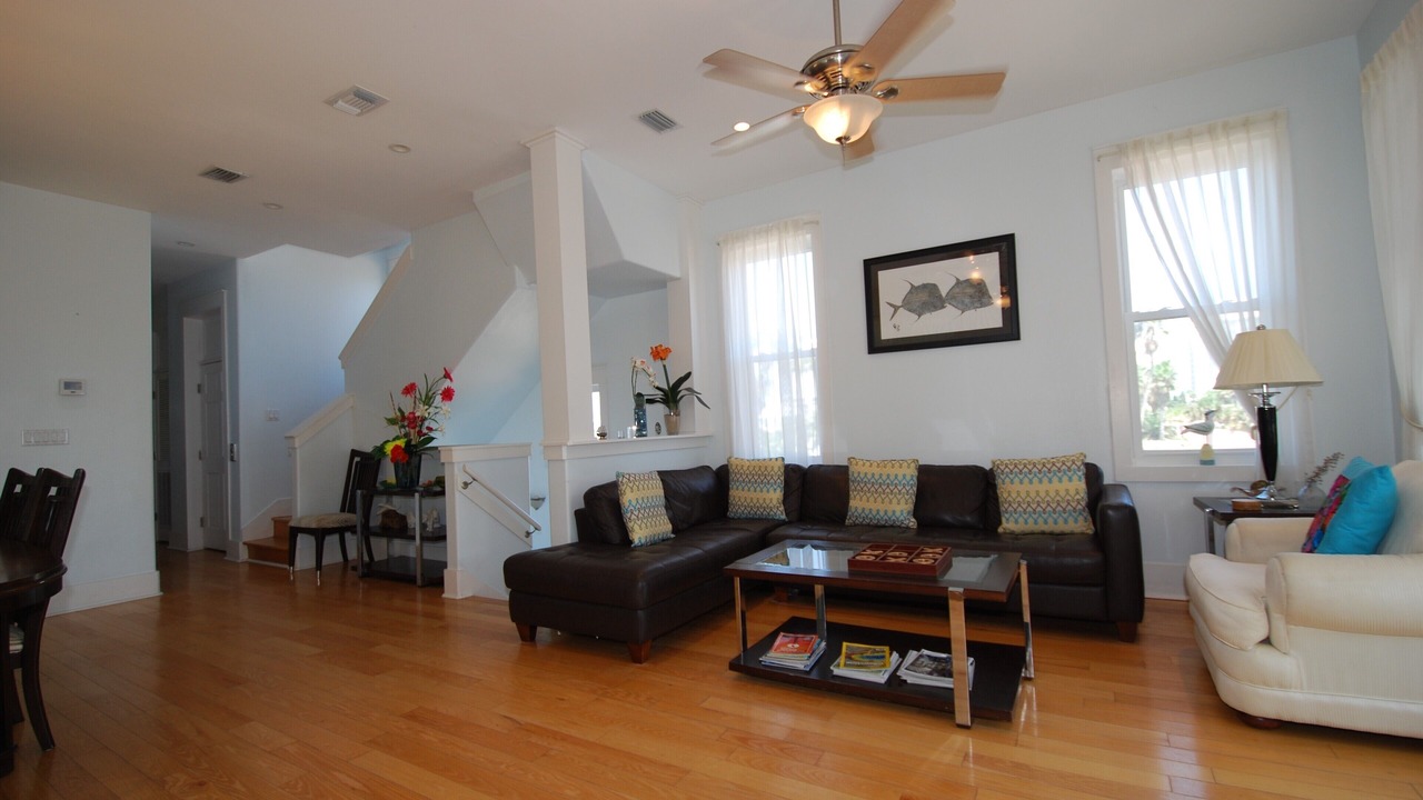 Photo of Livingroom in The Shores