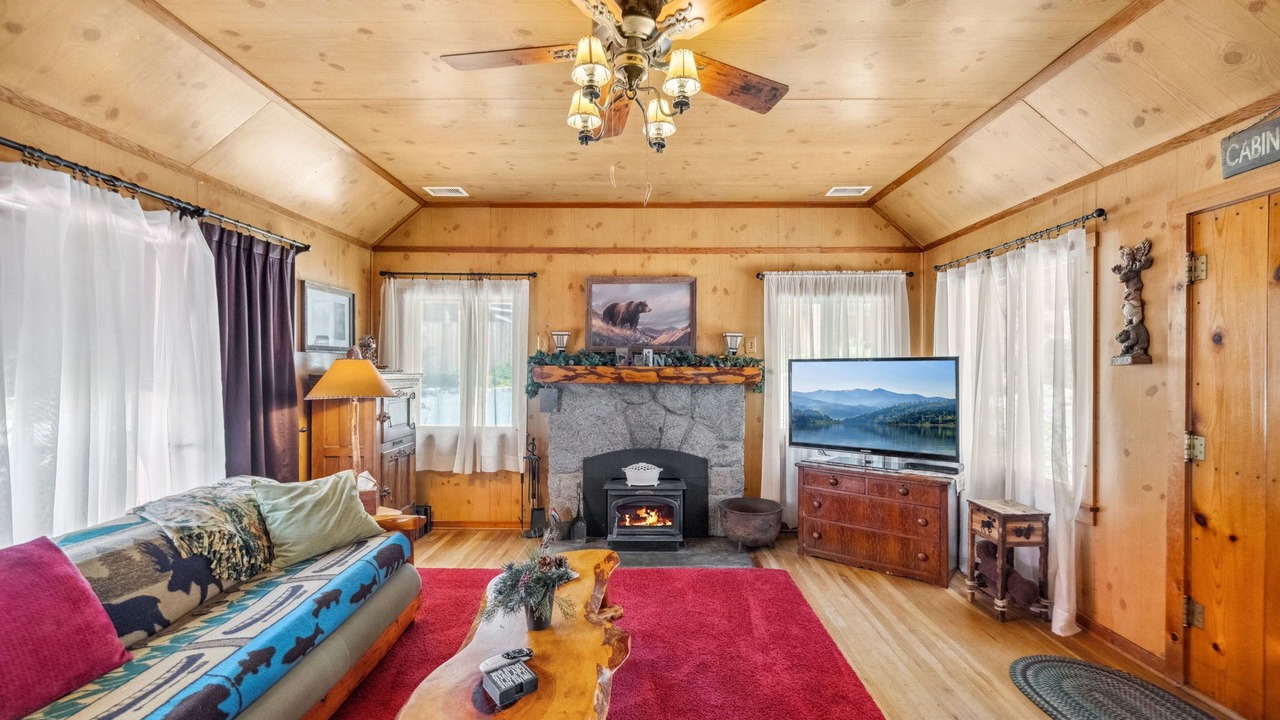 Photo of Livingroom in Fern Valley