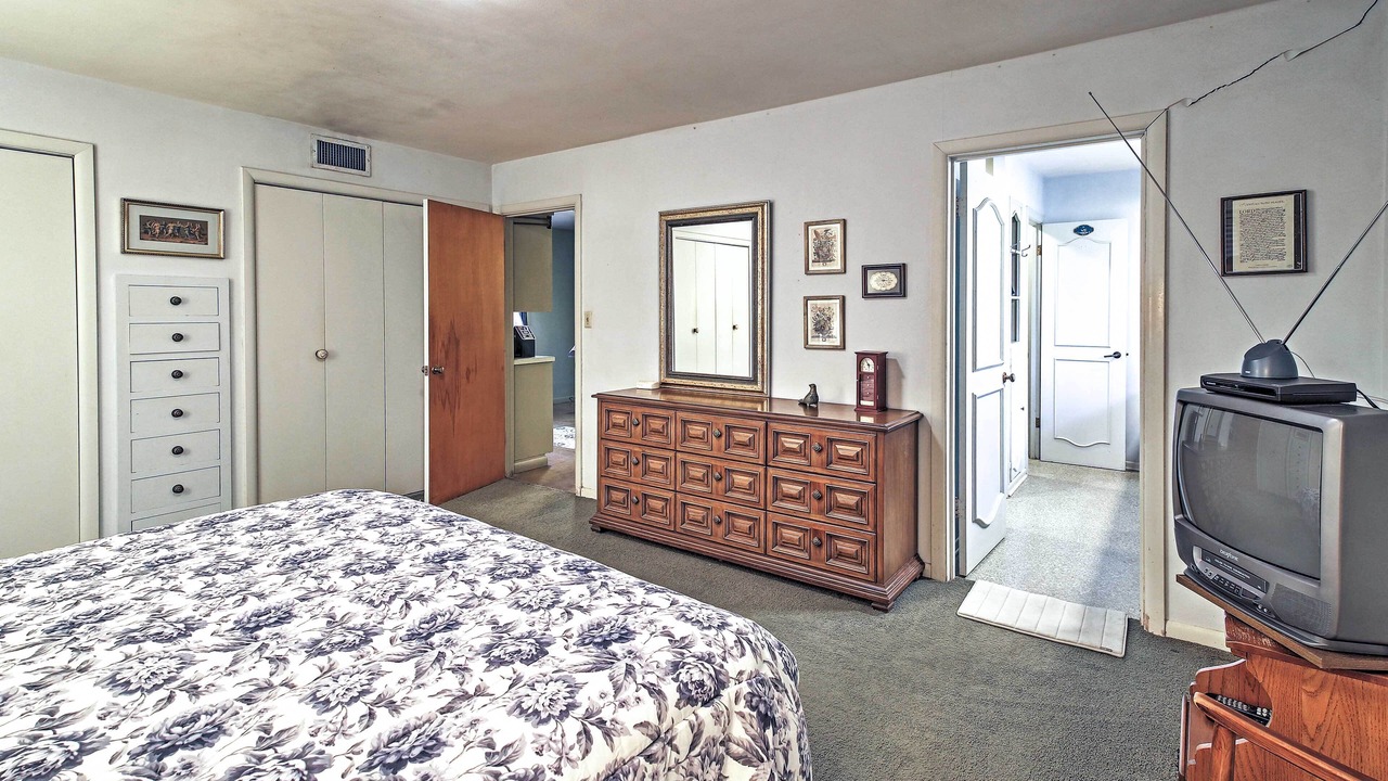 Photo of Bedroom in Brownsville