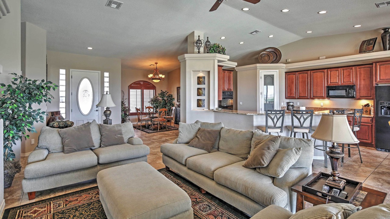 Photo of Livingroom in Desert Hills