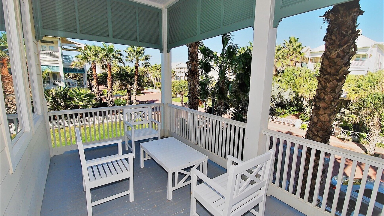 Photo of Patio Balcony in The Shores