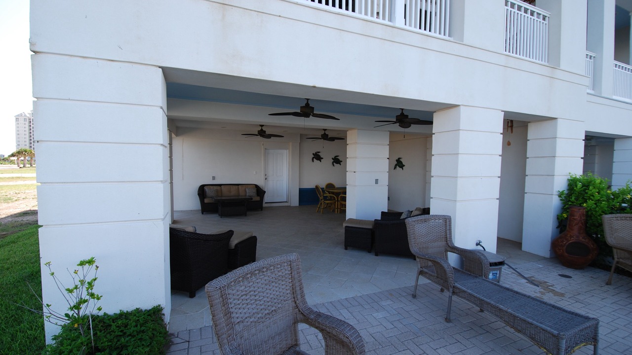 Photo of Patio Balcony in The Shores