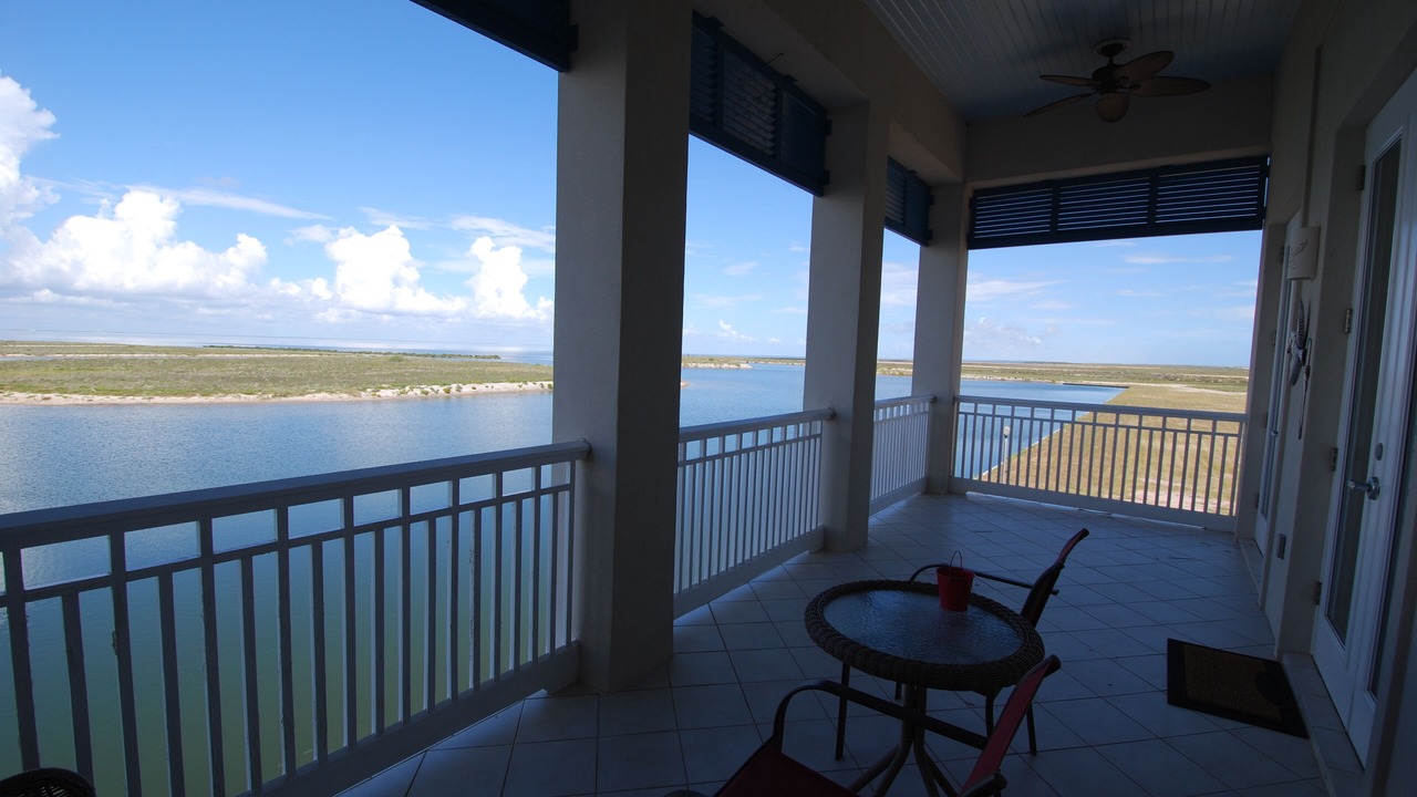 Photo of Patio Balcony in The Shores