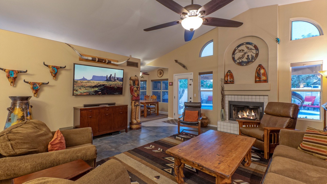 Photo of Livingroom in Monarch