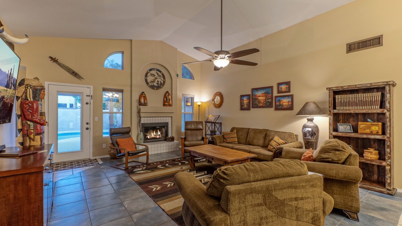 Photo of Livingroom in Monarch