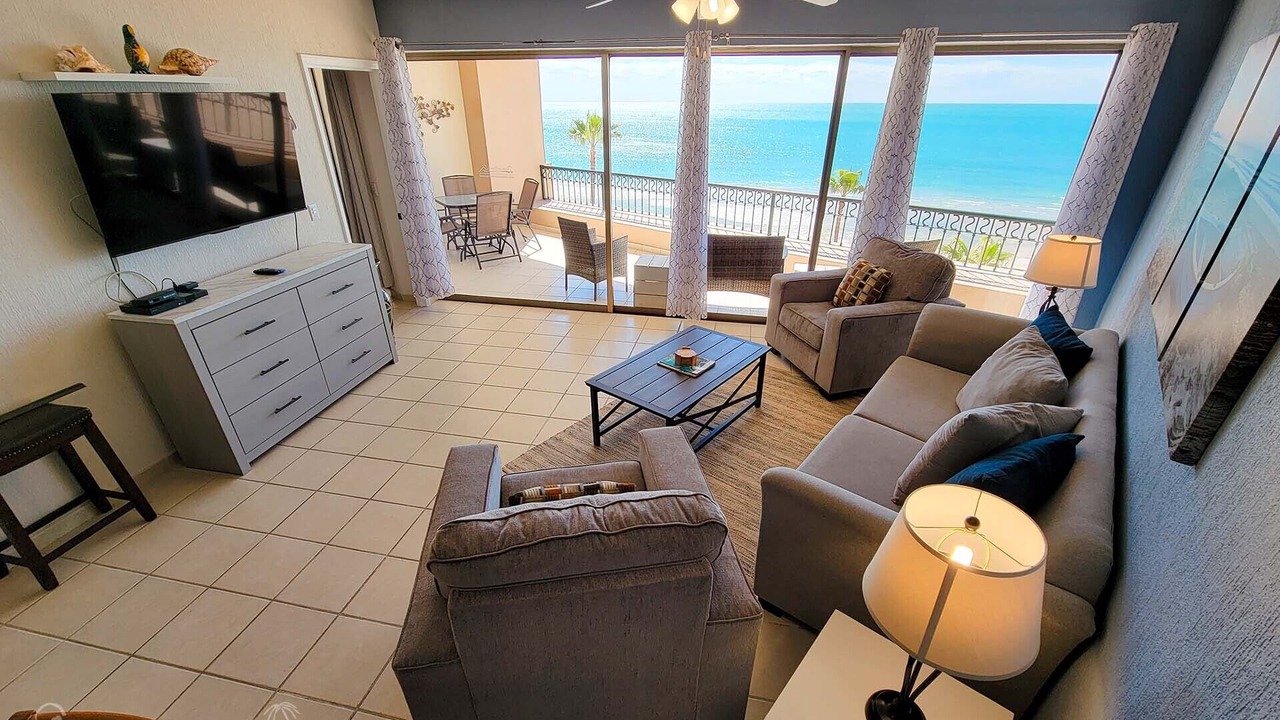 Photo of Livingroom in Sandy Beach