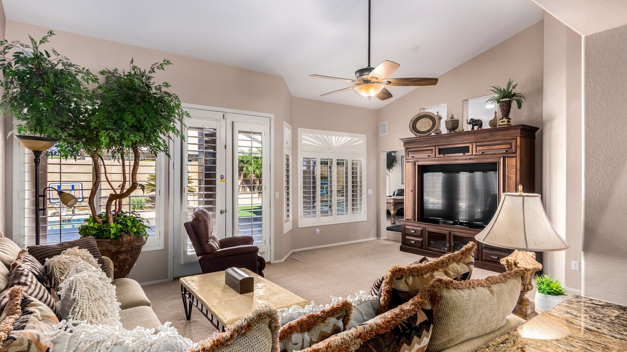 Photo of Livingroom in Hillcrest Ranch Homeowners