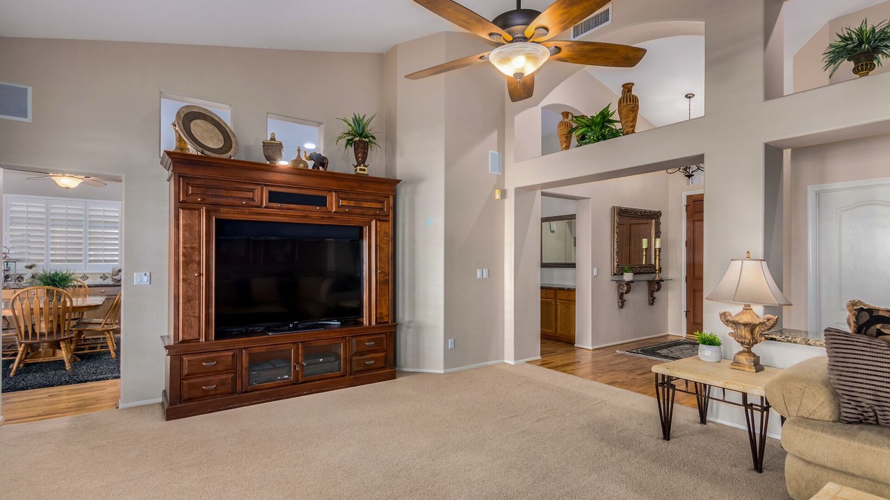Photo of Livingroom in Hillcrest Ranch Homeowners
