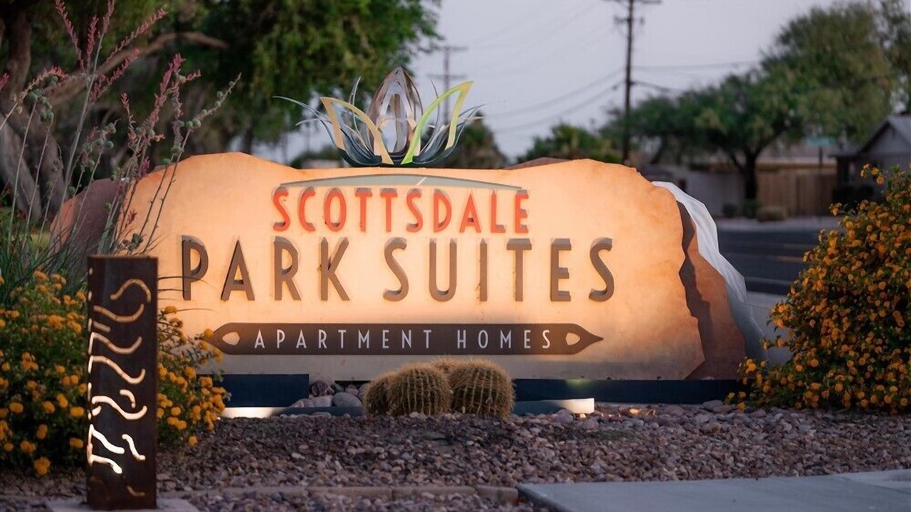 Photo of Outdoor in New Papago Parkway