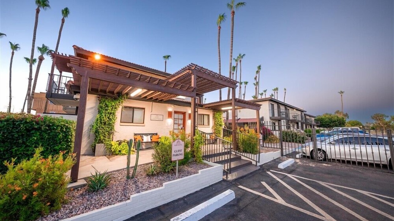 Photo of Outdoor in New Papago Parkway