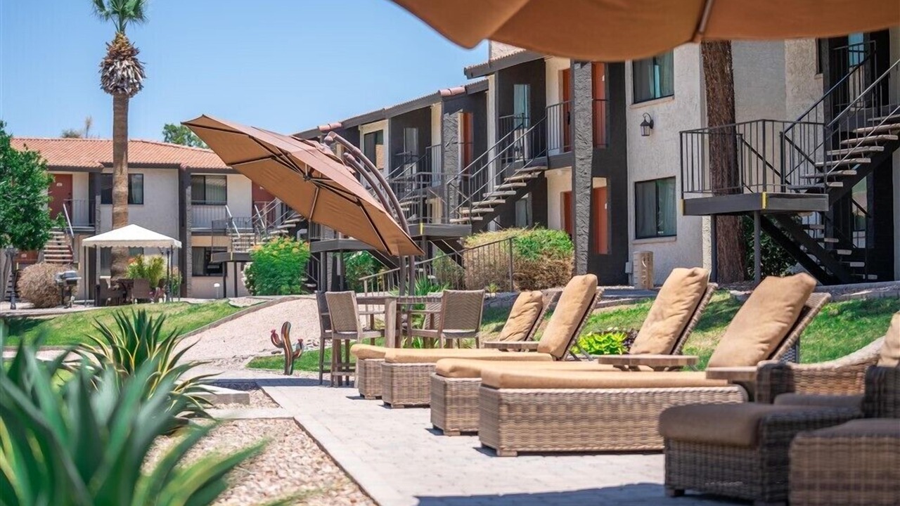 Photo of Patio Balcony in New Papago Parkway