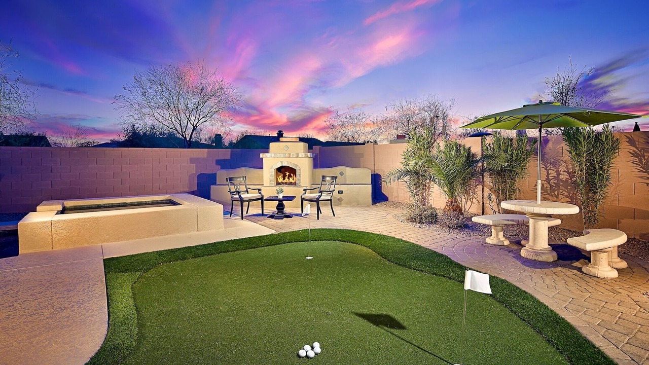 Photo of Livingroom in Sonoran Foothills