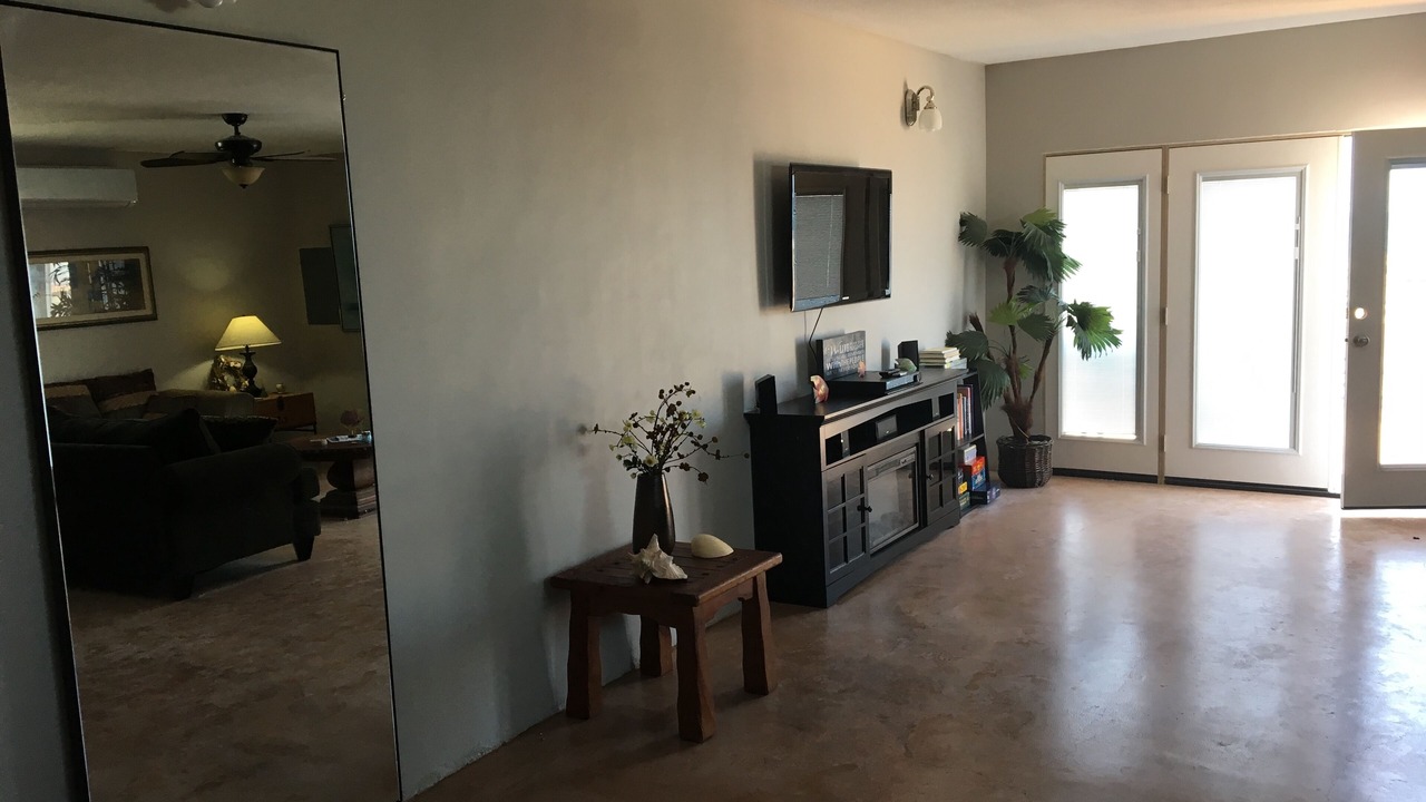 Photo of Livingroom in Cholla Bay