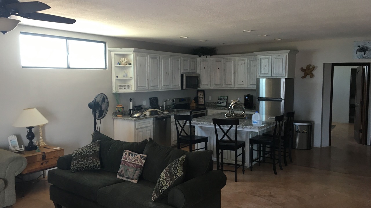 Photo of Livingroom in Cholla Bay