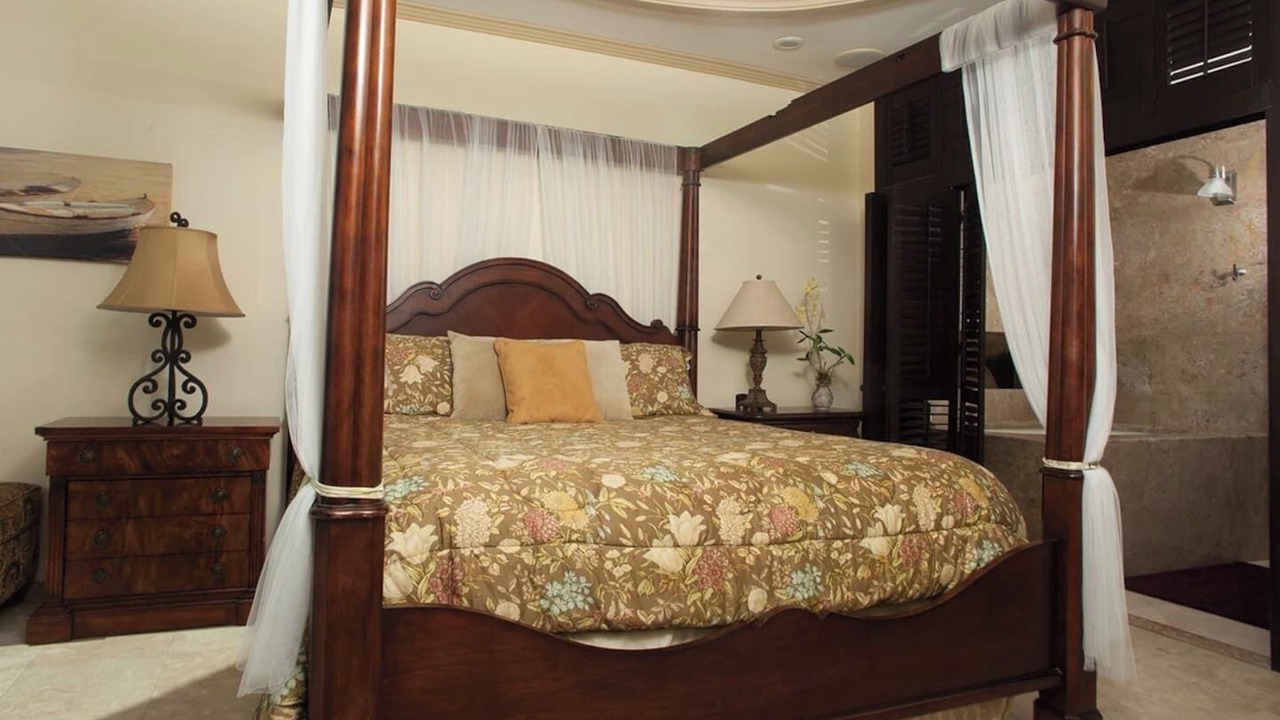Photo of Bedroom in Sandy Beach