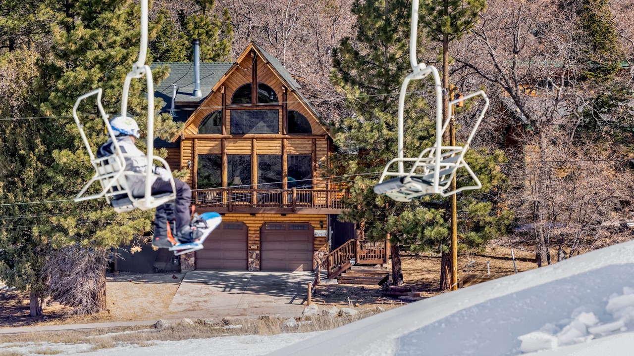 Photo of Outdoor in Upper Moonridge