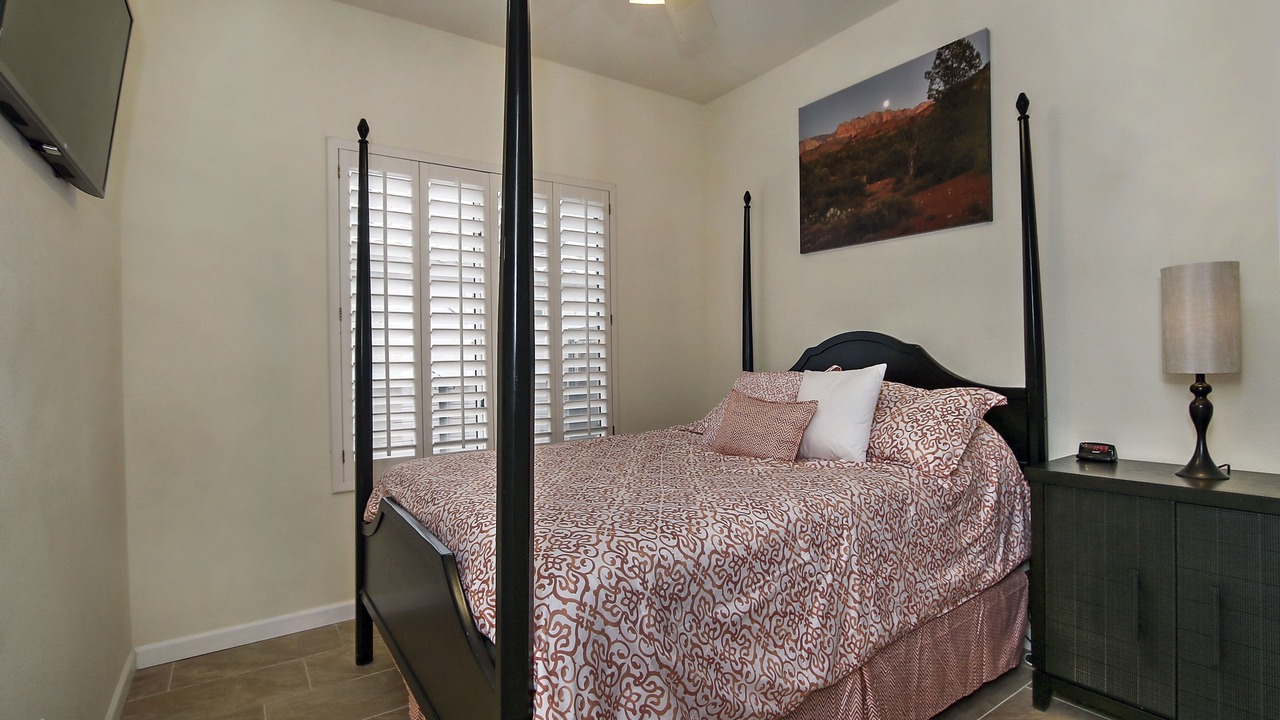 Photo of Bedroom in Arrowhead Lakes