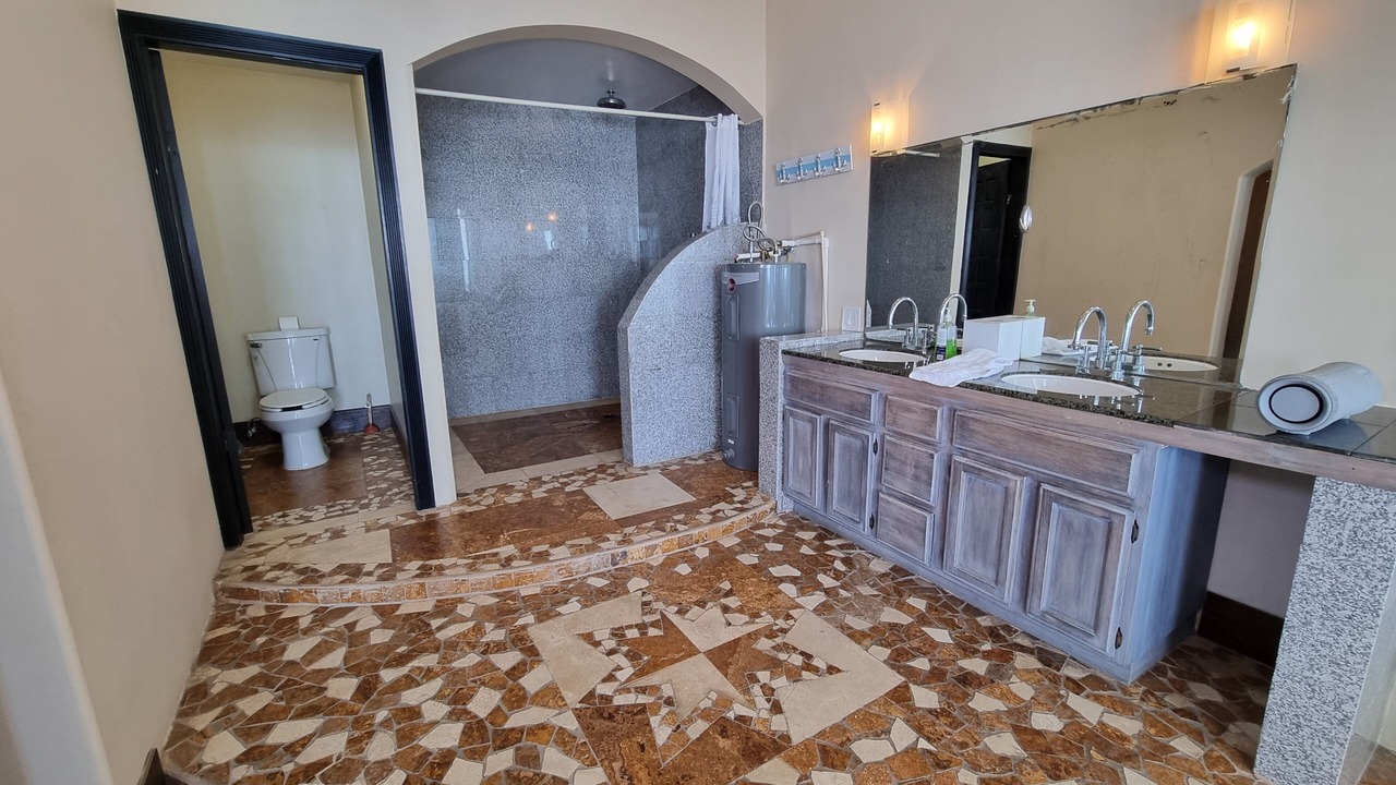Photo of Bathroom in San Antonio del Mar