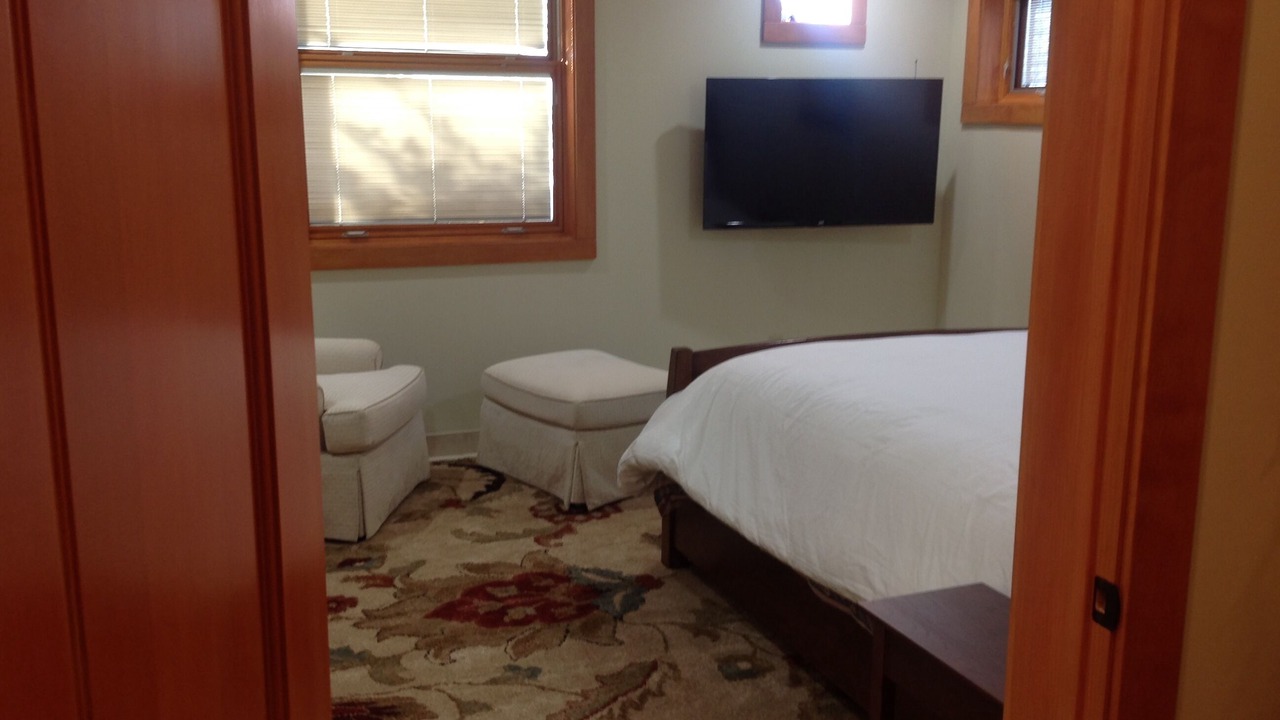 Photo of Bedroom in Pinnacle Peak