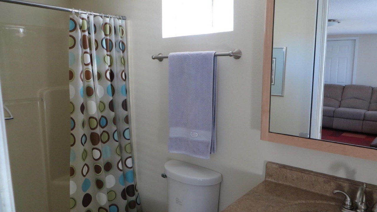 Photo of Bathroom in Happy Trails