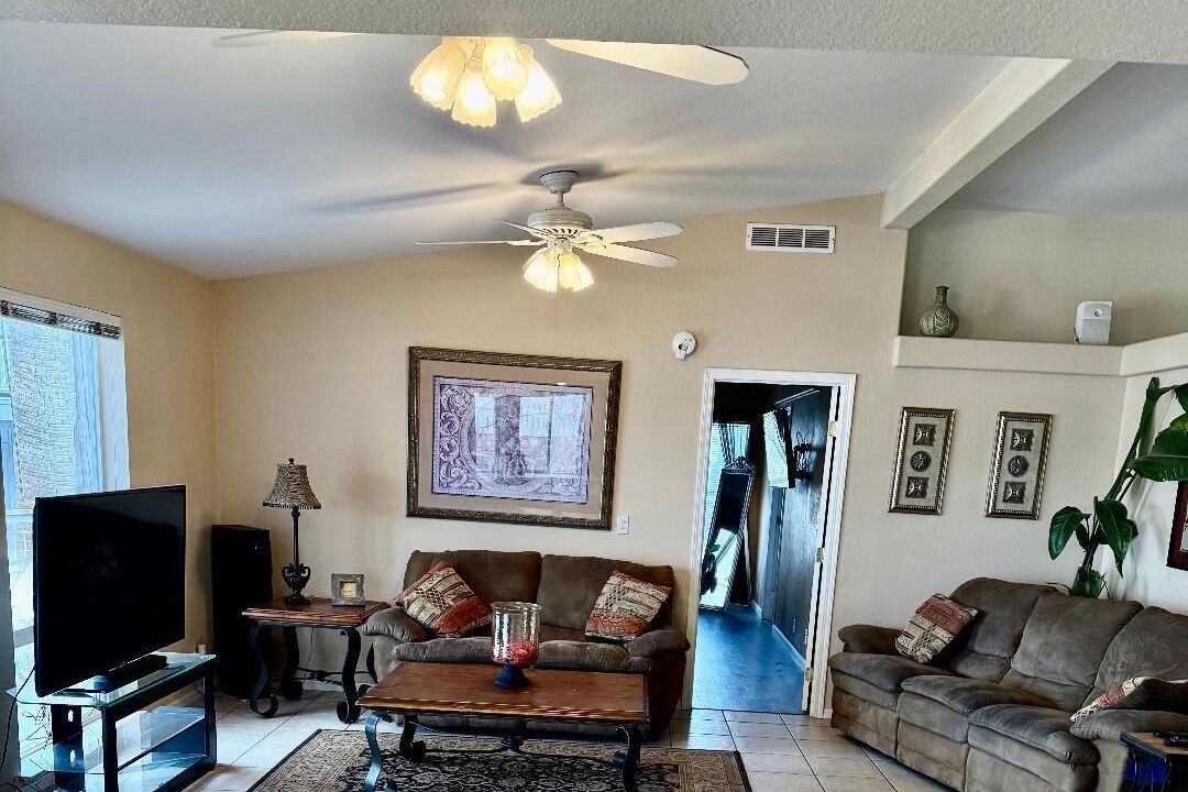 Photo of Livingroom in Yuma