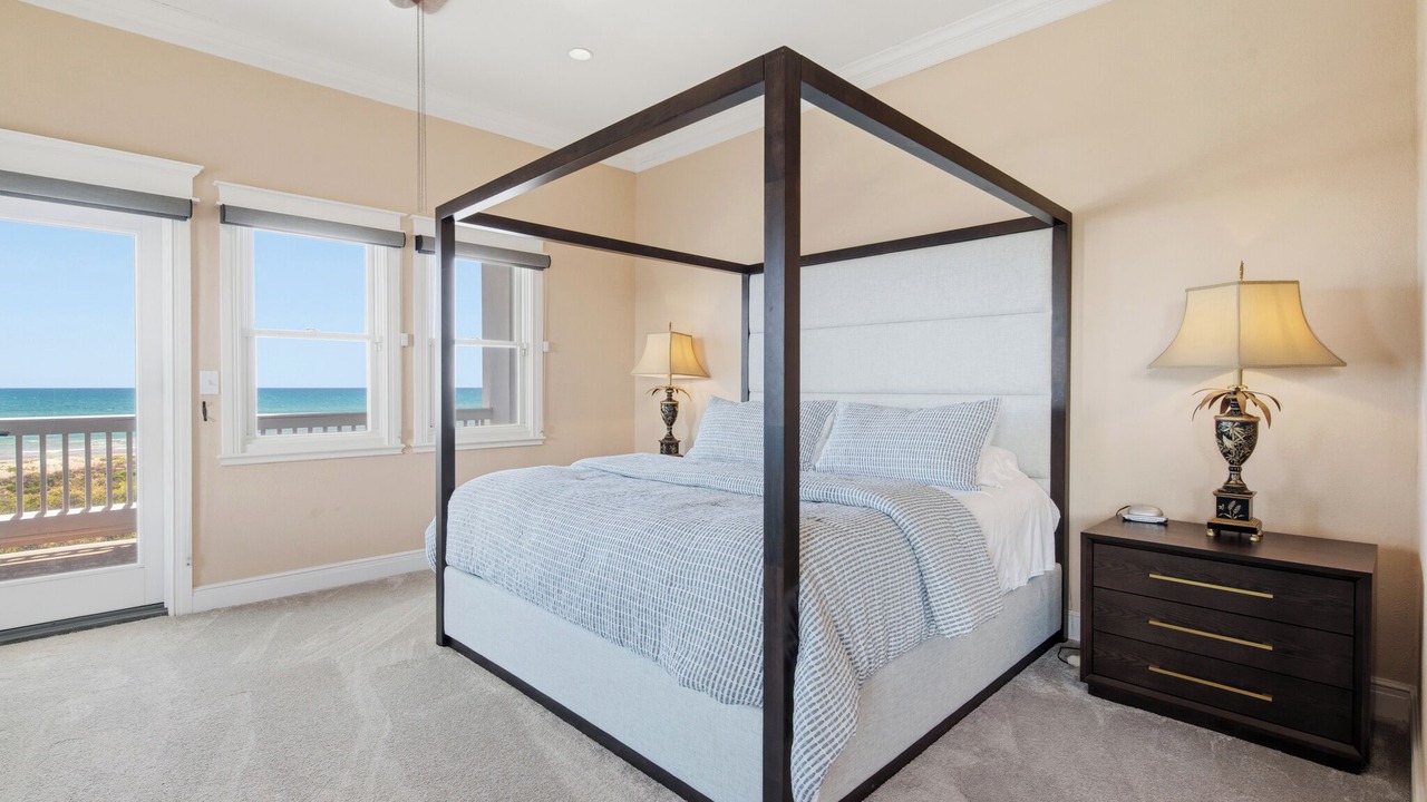 Photo of Bedroom in The Shores