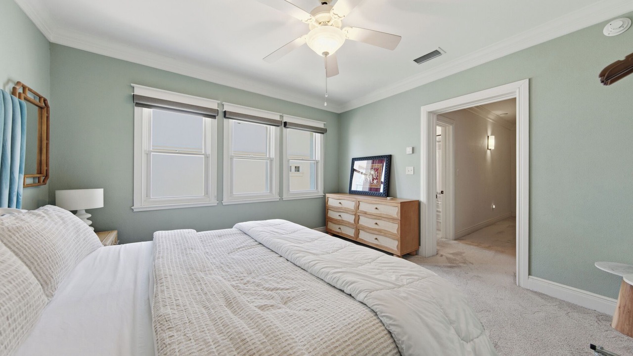 Photo of Bedroom in The Shores