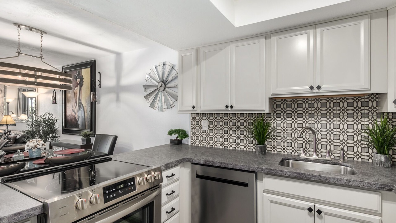 Photo of Kitchen in Desert Shores