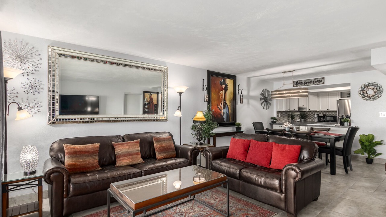 Photo of Livingroom in Desert Shores