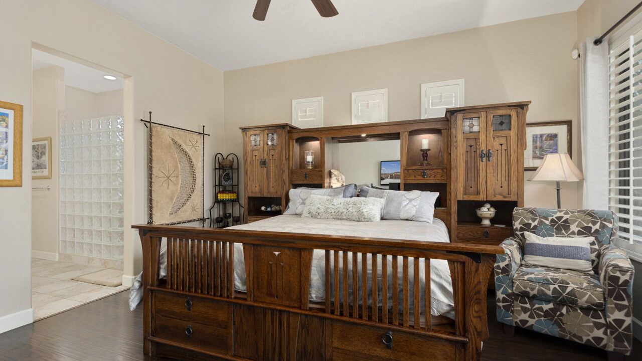 Photo of Bedroom in Palm Valley