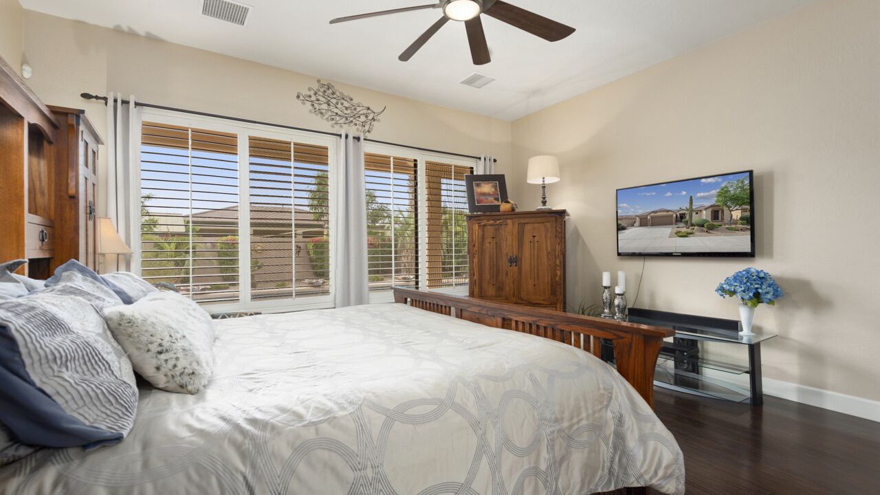 Photo of Bedroom in Palm Valley