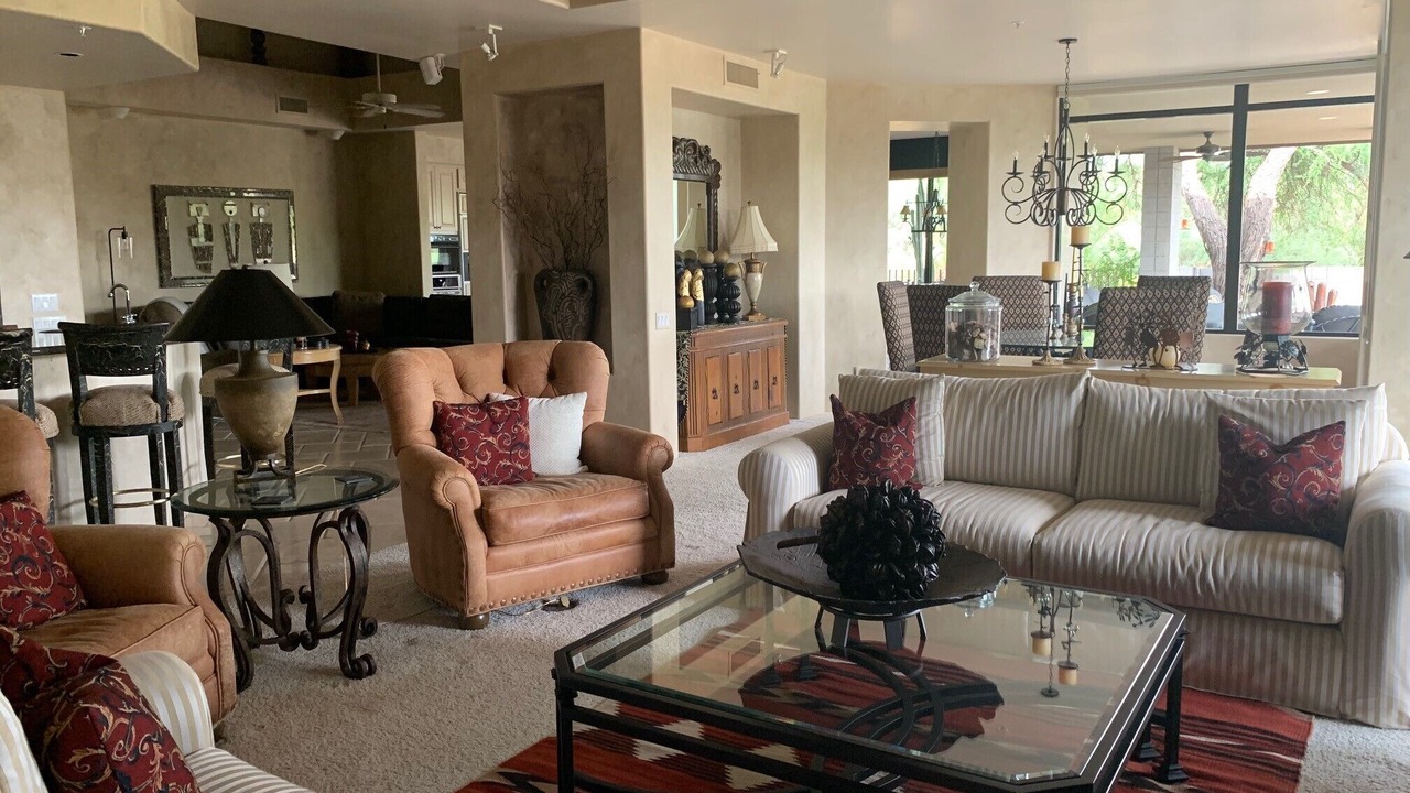 Photo of Livingroom in Desert Mountain