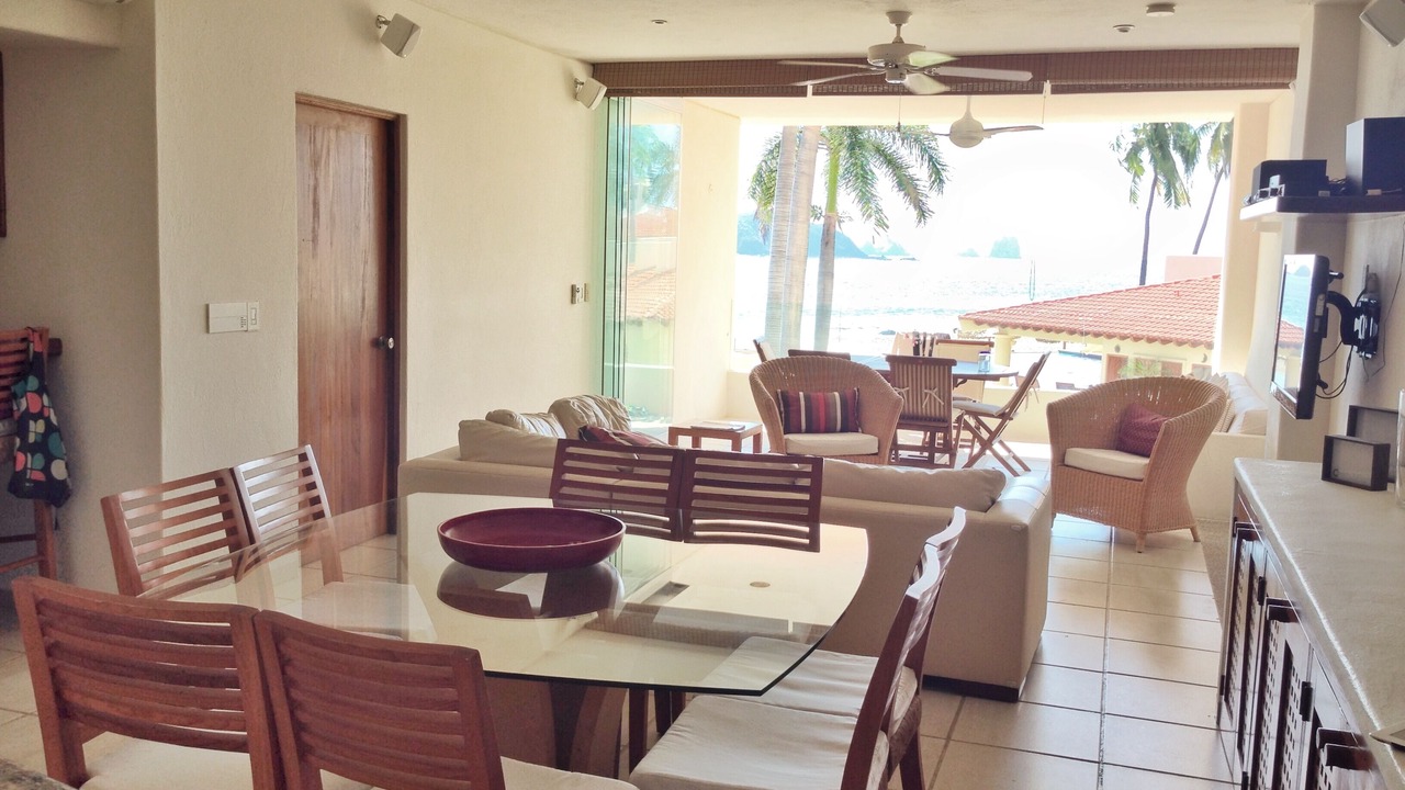 Photo of Livingroom in Ixtapa