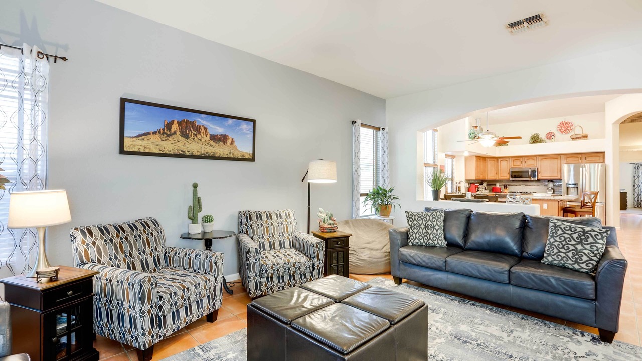 Photo of Livingroom in Canyon Trails