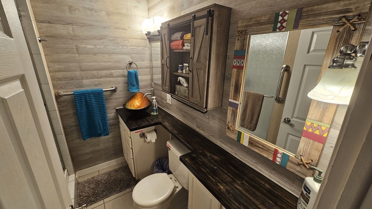 Photo of Bathroom in Parker Strip