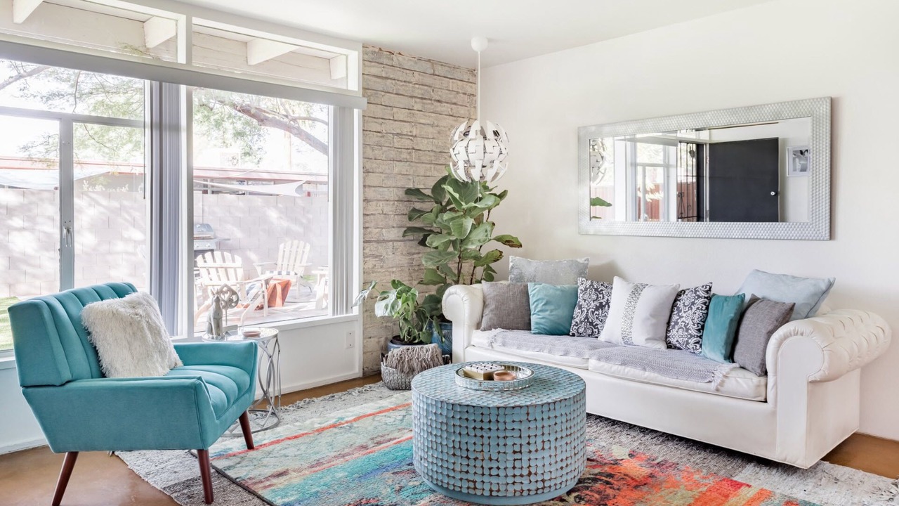 Photo of Livingroom in Camelback East