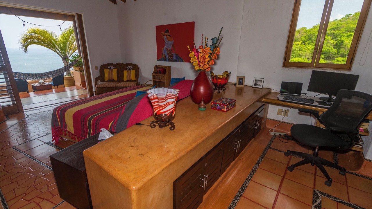 Photo of Bedroom in Zihuatanejo