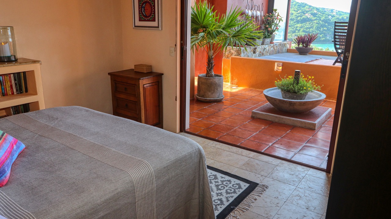 Photo of Bedroom in Zihuatanejo