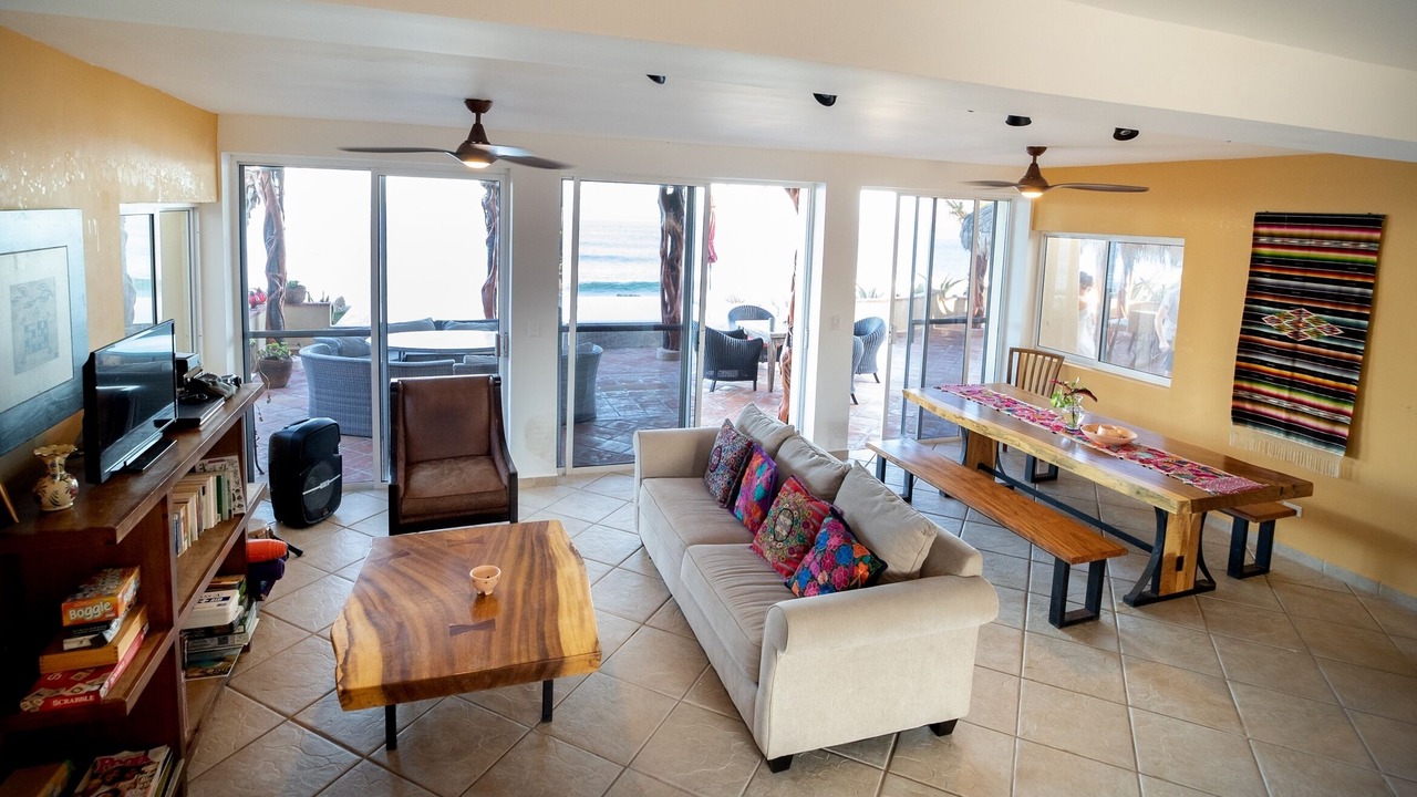 Photo of Livingroom in Vinorama