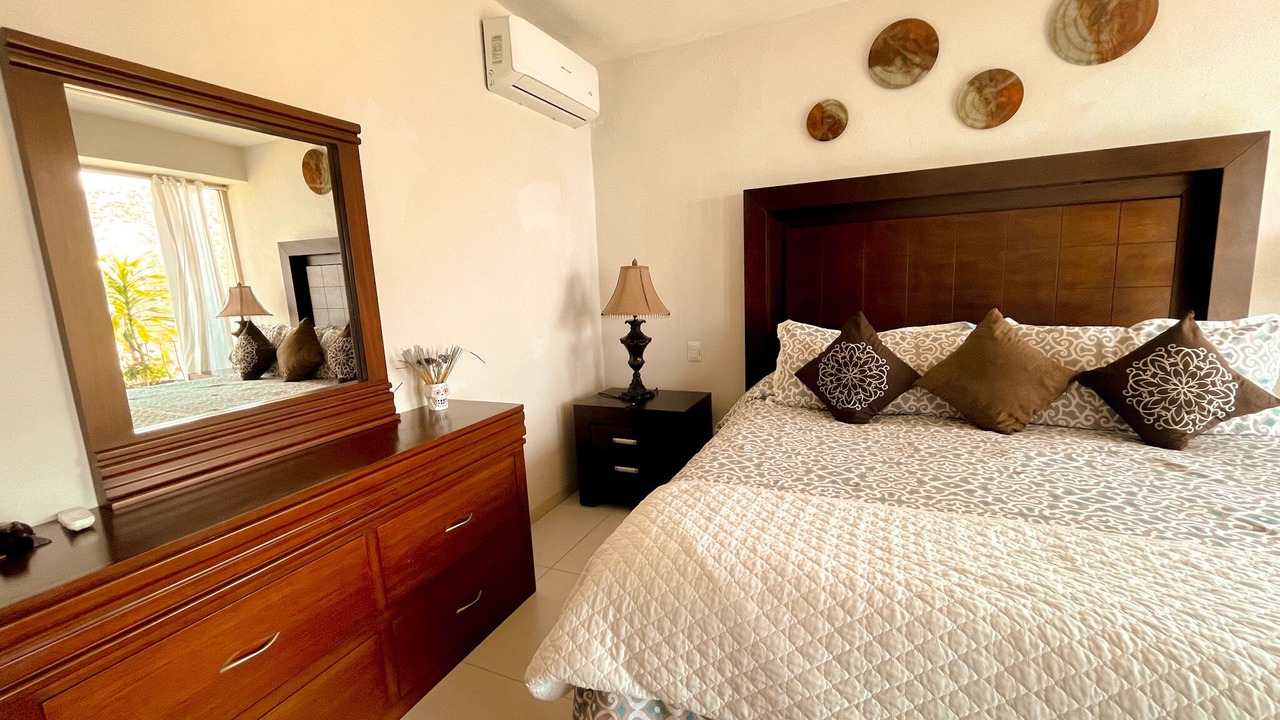 Photo of Bedroom in South Shore Hotel Area