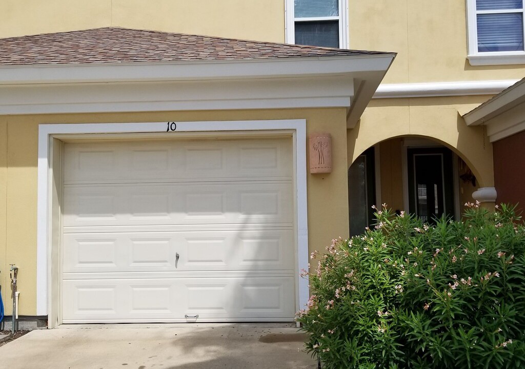 Photo of Buildings in Laguna Vista