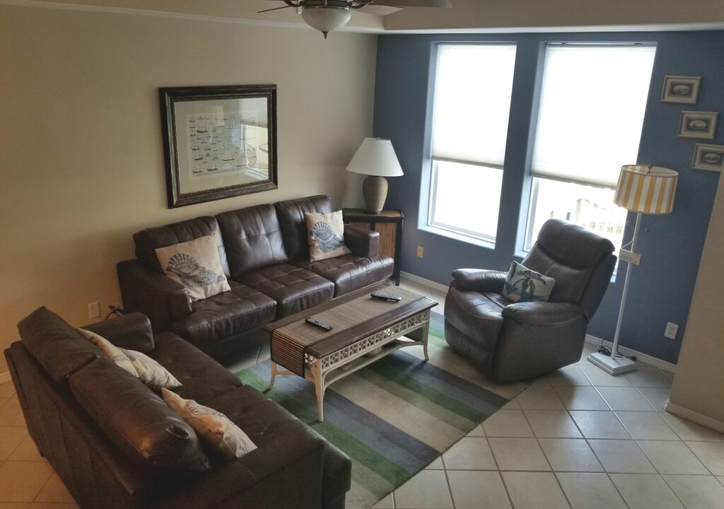 Photo of Livingroom in Laguna Vista