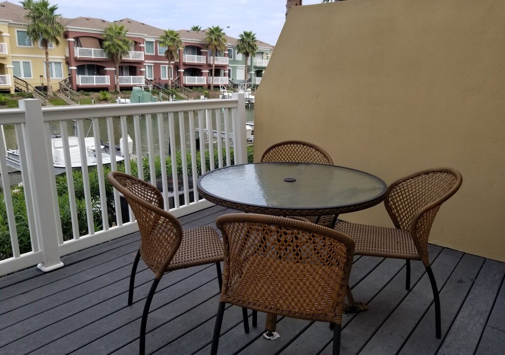 Photo of Patio Balcony in Laguna Vista