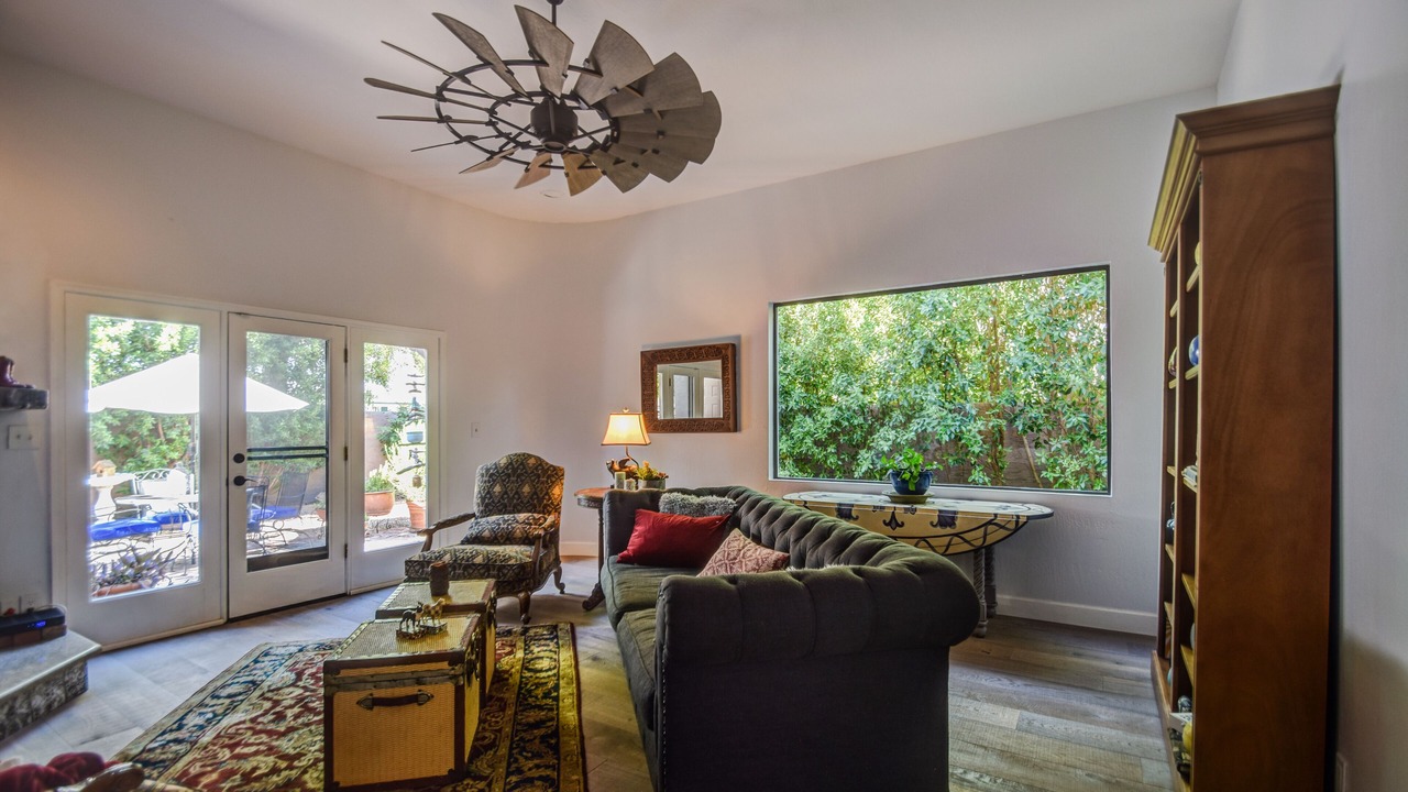 Photo of Livingroom in Camelback East